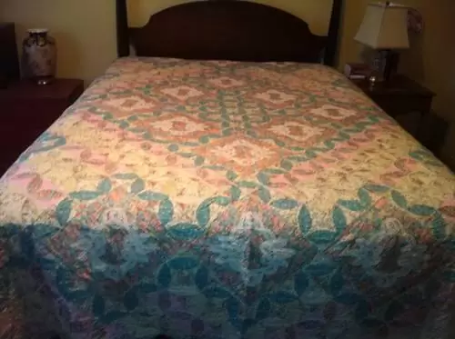 $65 A variety of Quilts, bedspreads and bedspread ensembles
                                                for sale
                                in
                                Butler,
                                Pennsylvania
