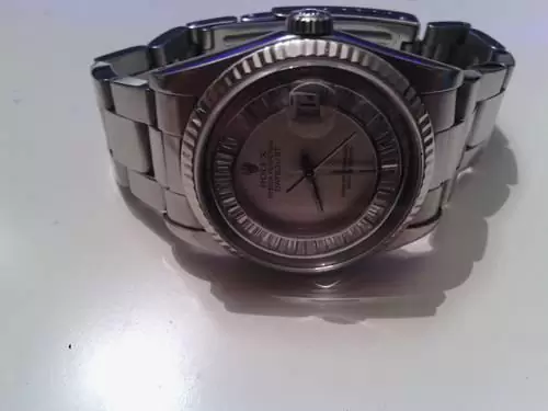 $3,100 Rolex watch diamonds 18 kt
                                                for sale
                                in
                                Phoenix,
                                Arizona
