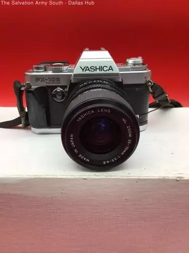 $10 Yashica FX-103 Program SLR 35mm Camera with 35-70mm Zoom Lens and Leather Case
                                                in
                                Dallas,
                                Texas