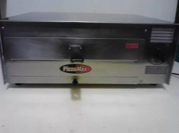 $50 Pizza Oven Counter Top Stainless Steel
                                                for sale
                                in
                                Hope Mills,
                                North Carolina