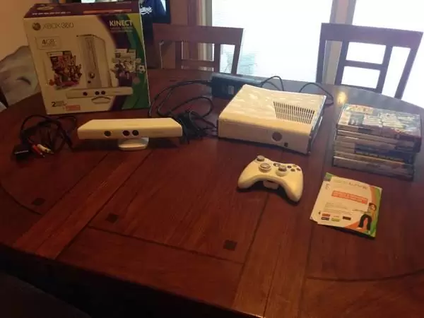 $325 Xbox 360 with Kinect
                                                for sale
                                in
                                South Bend,
                                Indiana